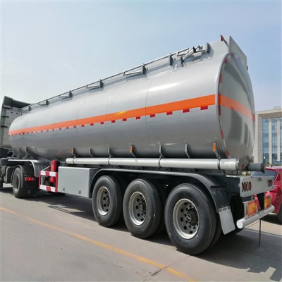 Το ημι -ρυμουλκούμενο βρώσιμο πετρελαϊκό δεξαμενόπλοιο